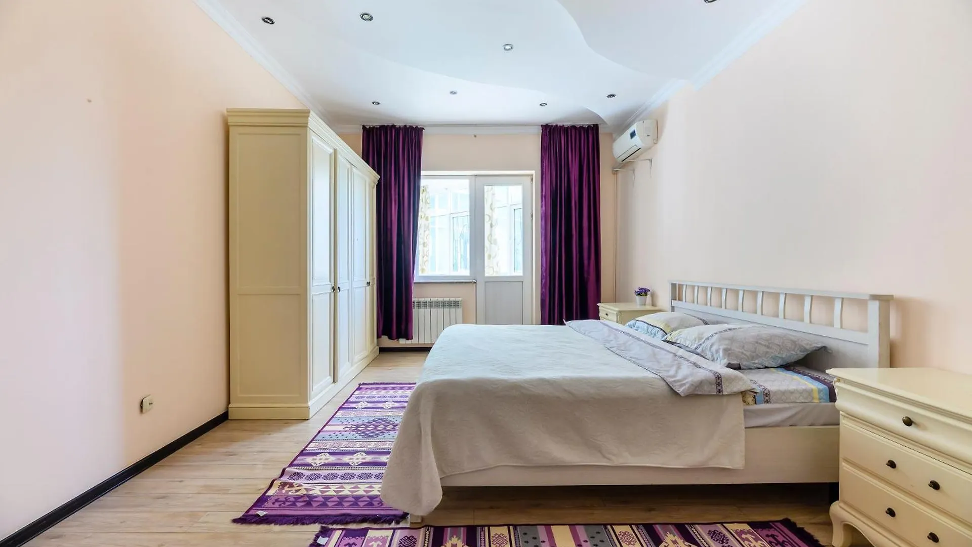 Lejlighed Центрпросторнаяквартира Almaty Kasakhstan