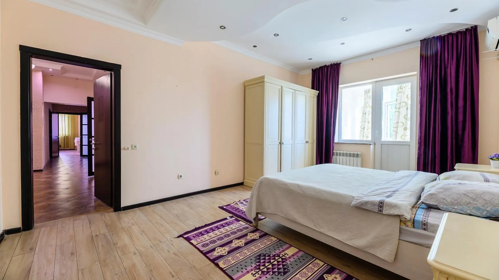 Центрпросторнаяквартира Almaty